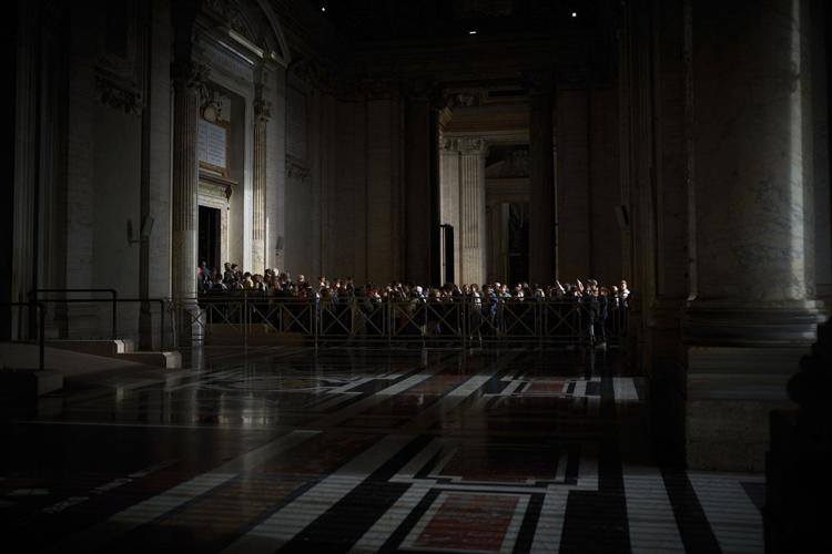 Vatican keeps St. Peter's open all night for public viewing of Pope Francis due to strong turnout