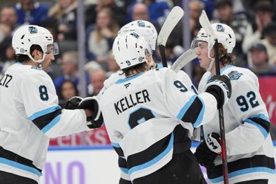 Utah NHL team walks to arena after bus gets stuck in Toronto traffic