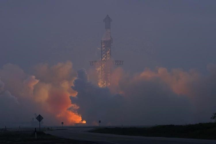 SpaceX comes close to completing test flight of mega rocket but loses spacecraft near end