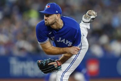 Blue Jays place reliever Pop on 15-game injured list with hamstring strain