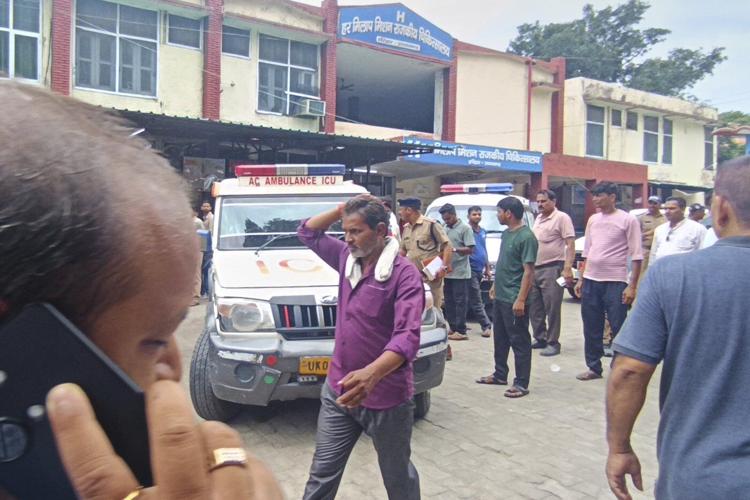 Crowd surge at Hindu temple in northern India leaves at least 6 people dead
