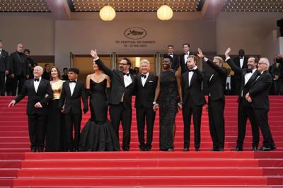 What makes a standing ovation last 22 minutes at Cannes?
