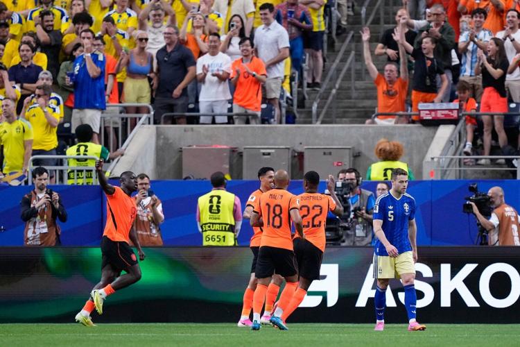 Brobbey and Gakpo strike twice each as Netherlands routs Sweden 5-1 to lead Group F