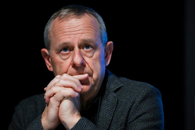 Director of Swiss hospital describes the rush to treat the injured from Alpine resort bar fire