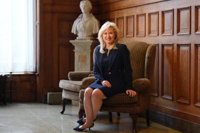 Bonnie Crombie won't seek seat at Queen's Park in near future