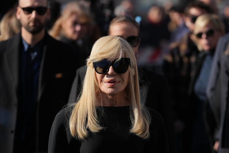 Stars and the public say a final goodbye to fashion icon Valentino at a Rome funeral