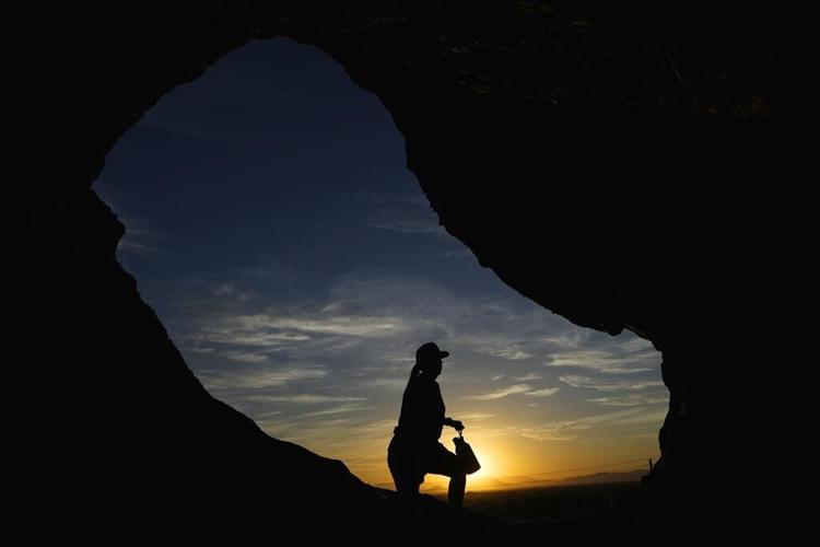 Day and night Phoenix has sweltered from heat that will break a record for American cities