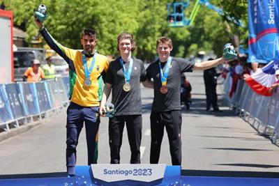 Hayward, Clement strike gold, Canada wins six medals on Day 2 at Parapan Am Games