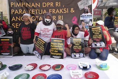 Indonesian protesters begin hunger strike as bill to protect domestic workers stalls in parliament