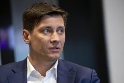 Who are other Russian dissidents besides the late Alexei Navalny?