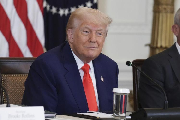 Trump threatens 50% tariffs on EU and 25% penalties on Apple as his trade war intensifies