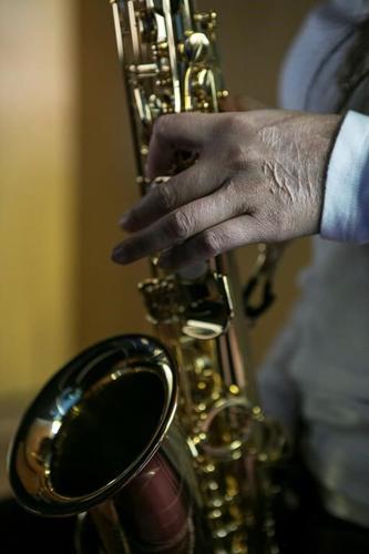 Mexican musician finds refuge in saxophone after acid attack