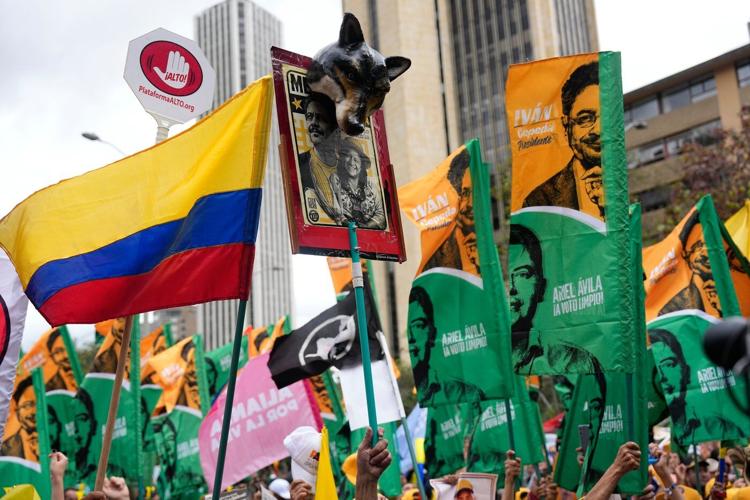 Colombians vote in a presidential runoff that pits an outsider against a progressive