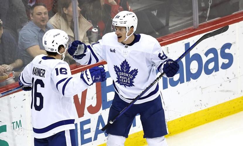 Matthews' late power-play goal gives Leafs win over Devils