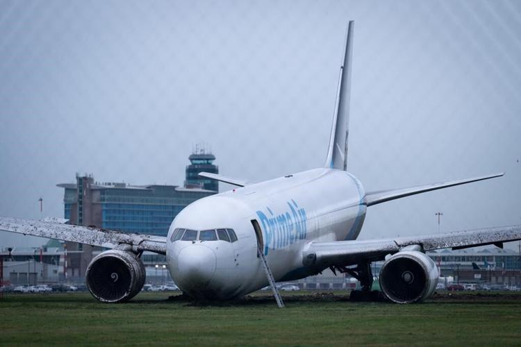 Transportation Safety Board investigating after plane goes off runway in Vancouver