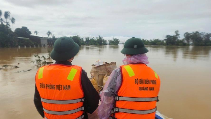 Floods kill 13 in Central Vietnam as rescue operations push forward