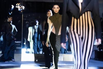 LaQuan Smith brings showstopping Hollywood glamour to NYFW