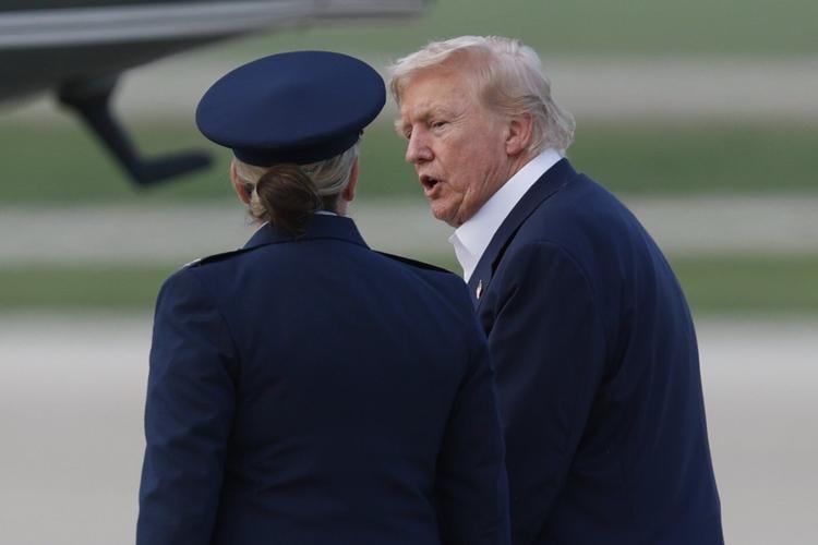 Trump, in another break from the norm, interviews 4-star general candidates