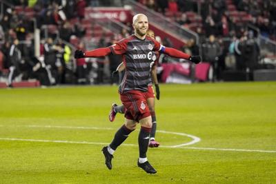 Michael Bradley takes pay cut to help Toronto FC, Insigne also on reduced number