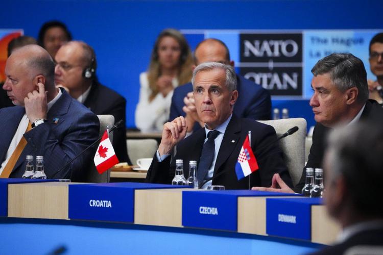 In the news today: Defence spending won't slow recession, P.M. to meet First Nations
