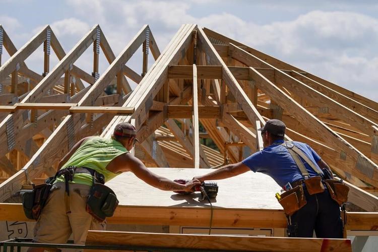 Some houses are being built to stand up to hurricanes and sharply cut emissions, too