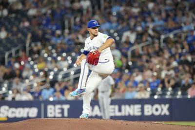 Bo Bichette's homer, Jose Berrios's solid outing lead Blue Jays past White Sox 7-1