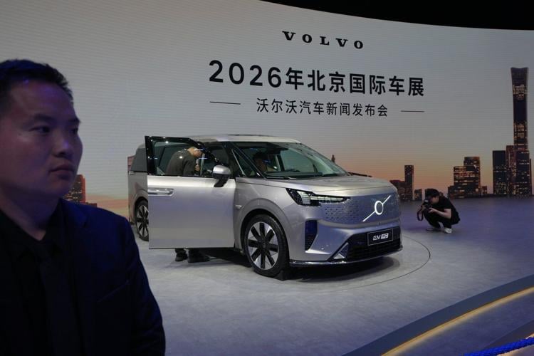 At Beijing auto show, Chinese carmakers flaunt new technologies as global competition heats up