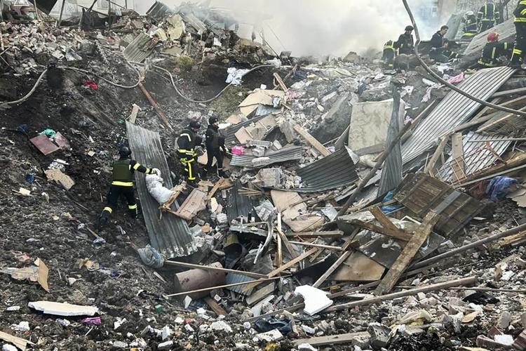 Russia attacks Ukrainian electrical power facilities, including major hydroelectric plant