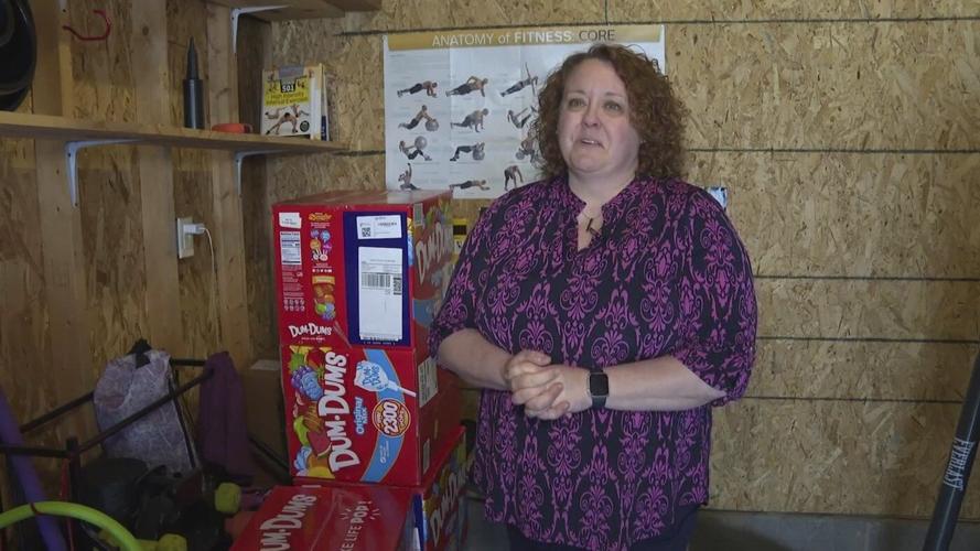 Kentucky boy uses mother's phone to order 70K Dum-Dum suckers to share with his friends