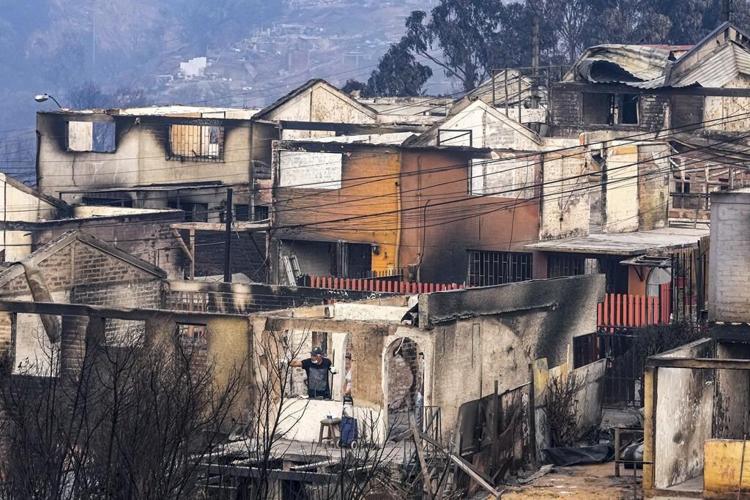 Hundreds of people are missing as the death toll from Chile's wildfires reaches 122