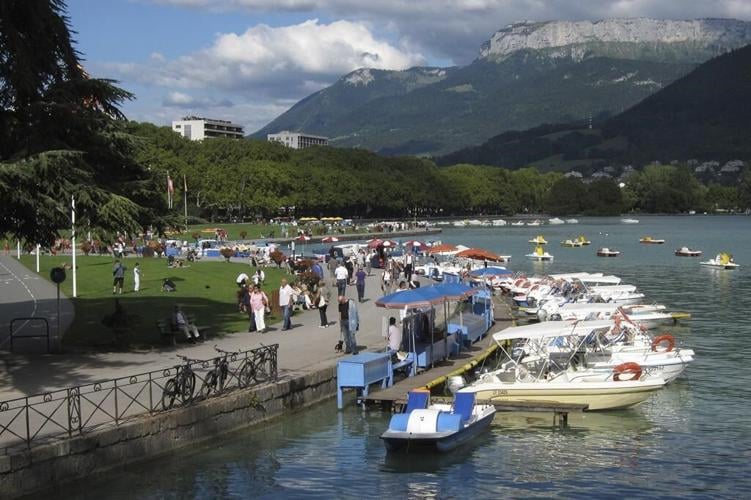 Knife attacker injures several people, including children, in French Alpine town