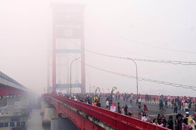 Indonesian police arrest 72 people suspected of starting forest fires