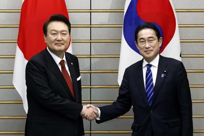 South Korea restores Japan on trade 'white list'