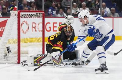 Canucks' special teams rise in 4-1 win over Leafs