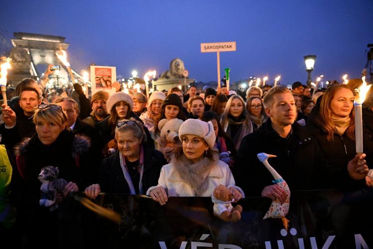 Orbán's rival leads protest over alleged child abuse in Hungary's state-run institutions