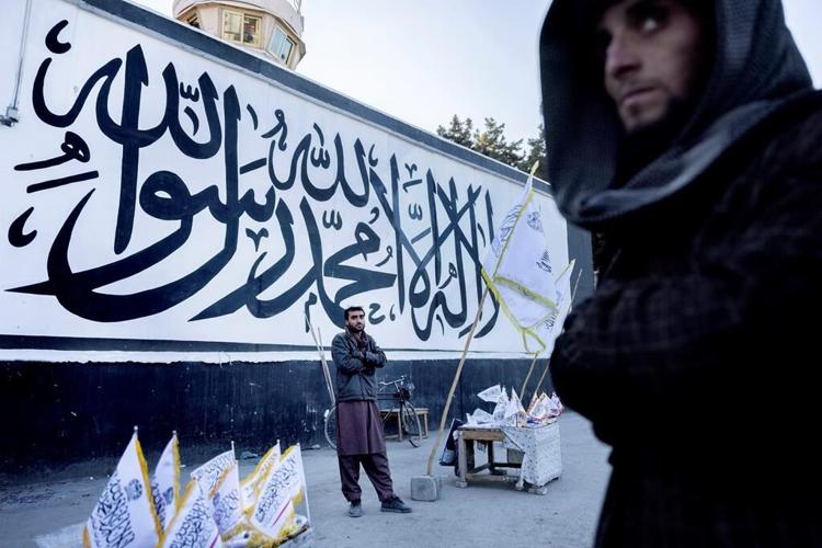 AP image of Mariupol hospital attack wins World Press Photo