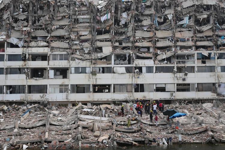 Venezuelans search more earthquake ruins as aftershock rattles rescuers in disaster zone