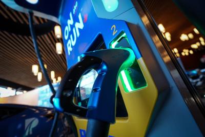 Canada continuing to lag in the number of EV charging stations needed to meet goals