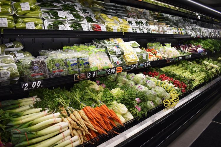 Independent grocers adjusting to fuel surcharges from suppliers