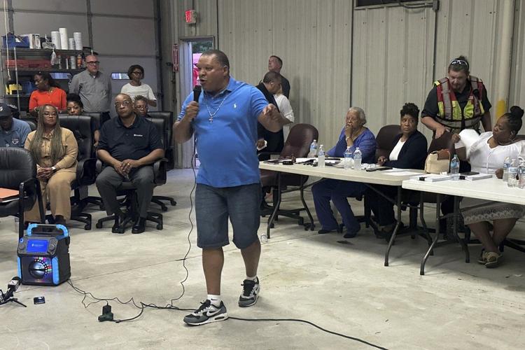 Tennessee town approves deals to turn closed prison into immigration detention facility
