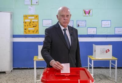 Tunisia's president replaces prime minister in the latest shakeup ahead of presidential election