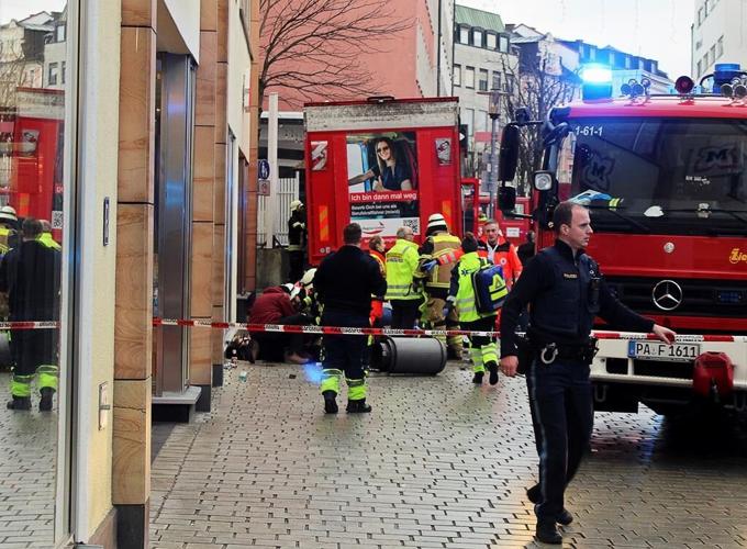 1 dead after truck hits several people in city in southern Germany