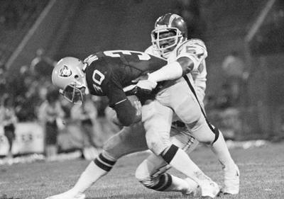 Woodrow Lowe, a star linebacker at Alabama who started 11 NFL seasons with the Chargers, dies at 71