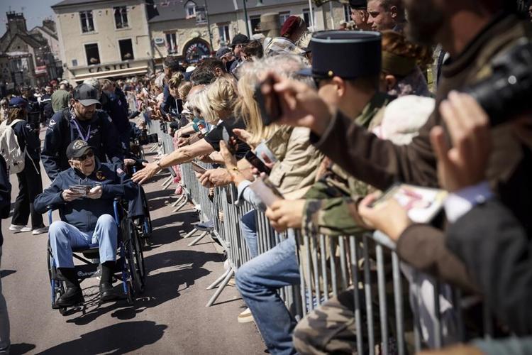 'It was tough': WWII veterans return to Utah Beach to commemorate D-Day