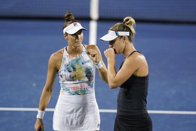 Dabrowski, Stefani advance to women's doubles third round at Wimbledon