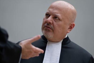 ICC prosecutor temporary suspended from British bar