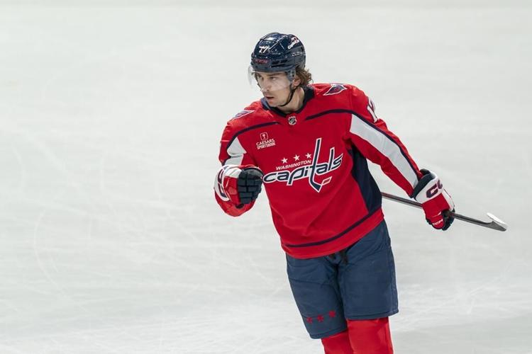Dylan Strome scores in OT to lift Capitals past Islanders, 3-2