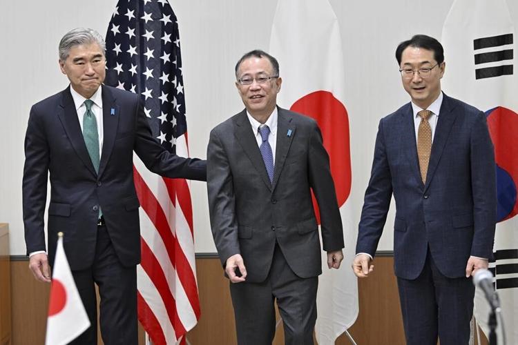 Japanese, US, and South Korean officials condemn the North's weapons plans but urge dialogue