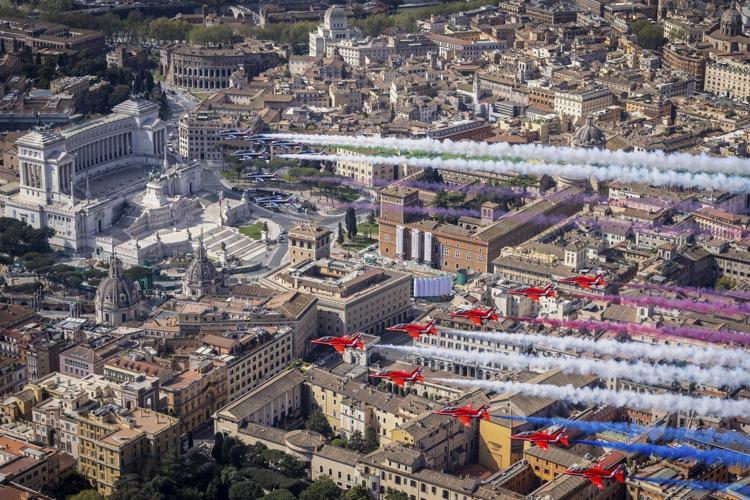 UK royals meet Italy's president and enjoy a special tour of Rome's Colosseum