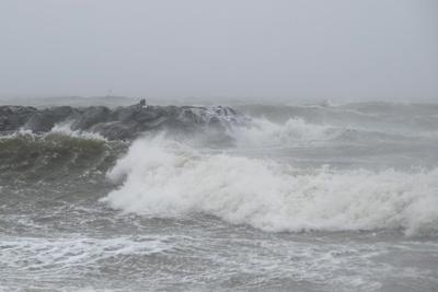 Was that actually a tsunami that hit Florida? Yes, but not the kind you think